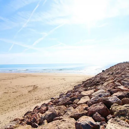 Global Properties, Amplio Muy Cerca De La Playa *