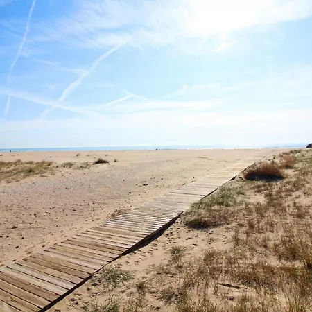 Global Properties, Amplio Muy Cerca De La Playa Apartment *