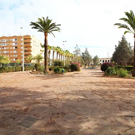 Global Properties, Amplio Muy Cerca De La Playa Apartment *